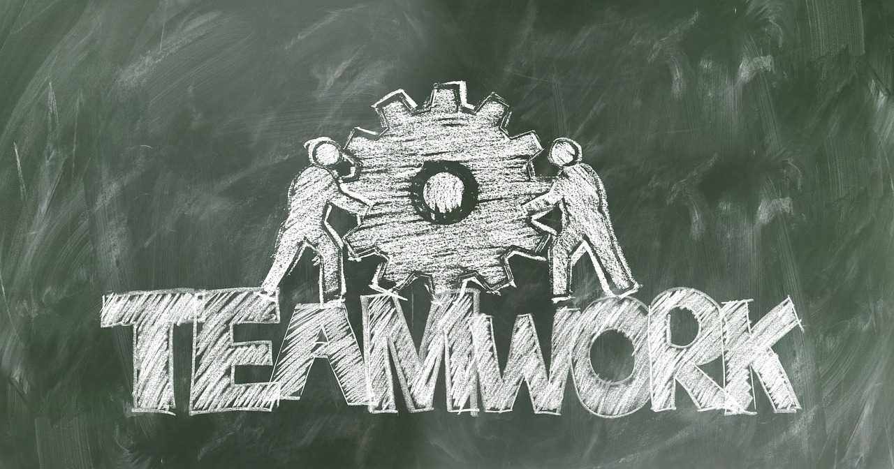 teamwork-2499619_1280