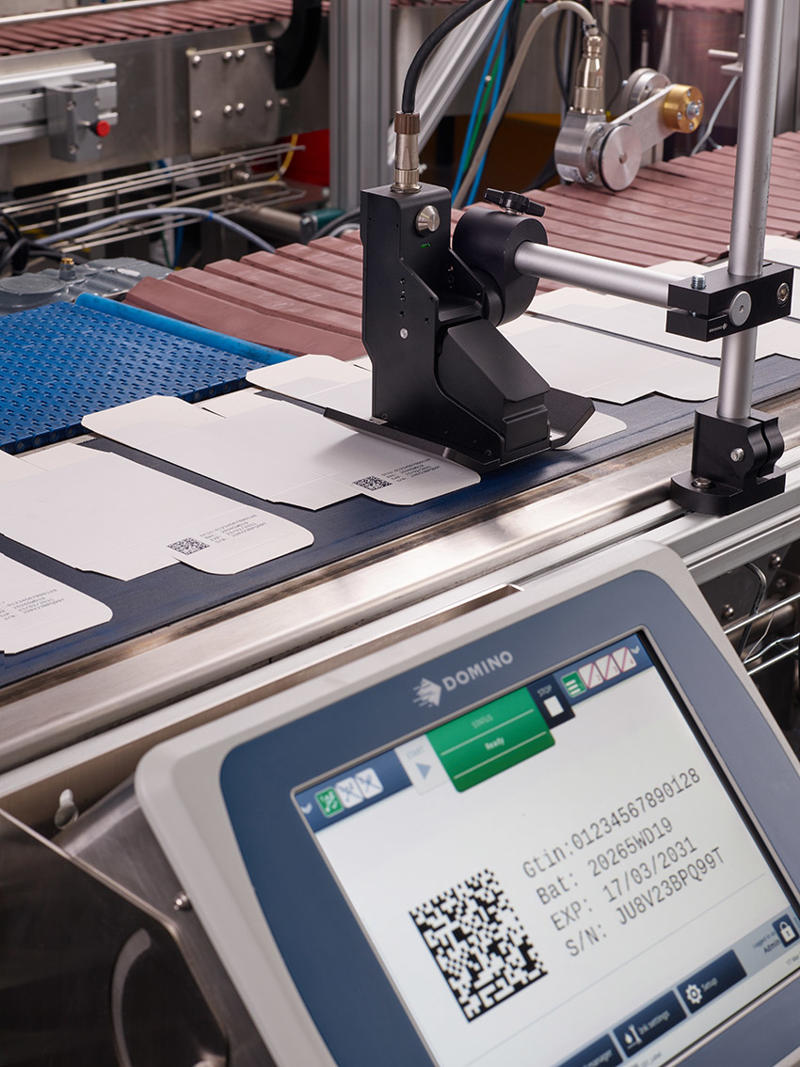 Gx-Series PRO printing onto flat pharma packs